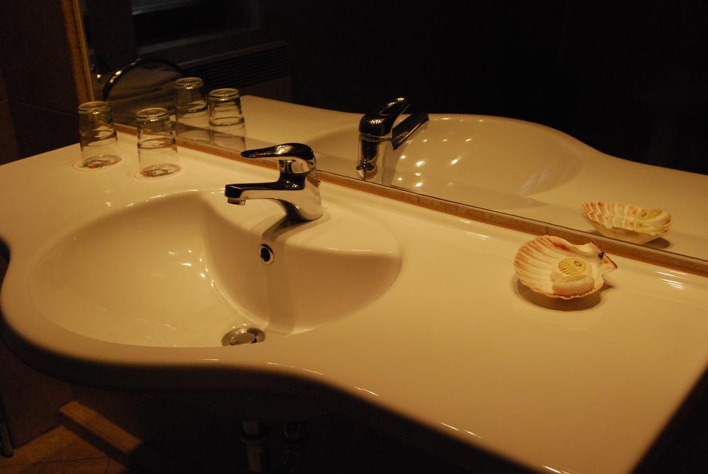Boroka Apartmanhazak - Oereghaz Velem Cameră foto